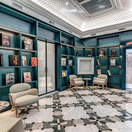 The Spotlight Boutique 4* Roma