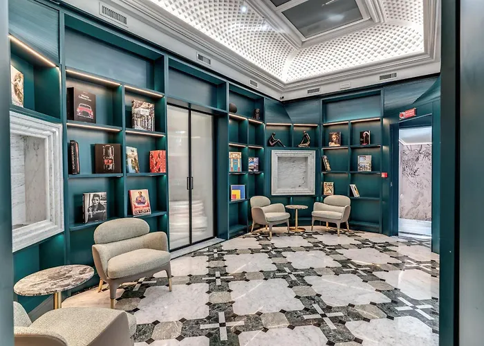 The Spotlight Boutique 4* روما